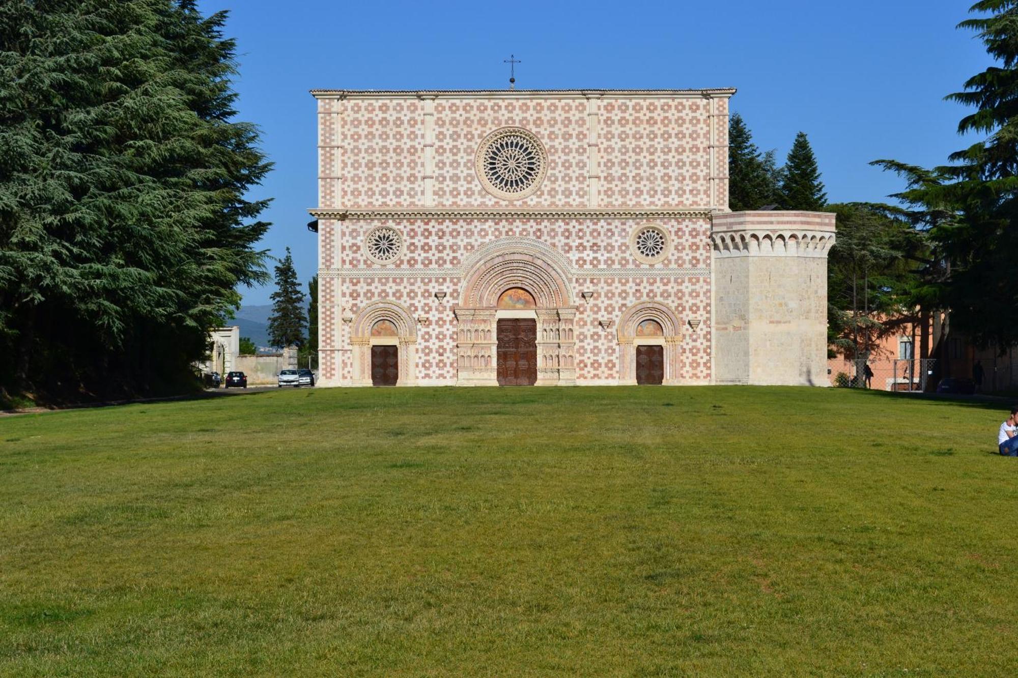 B&B Palazzo La Loggia Barisciano Exterior photo