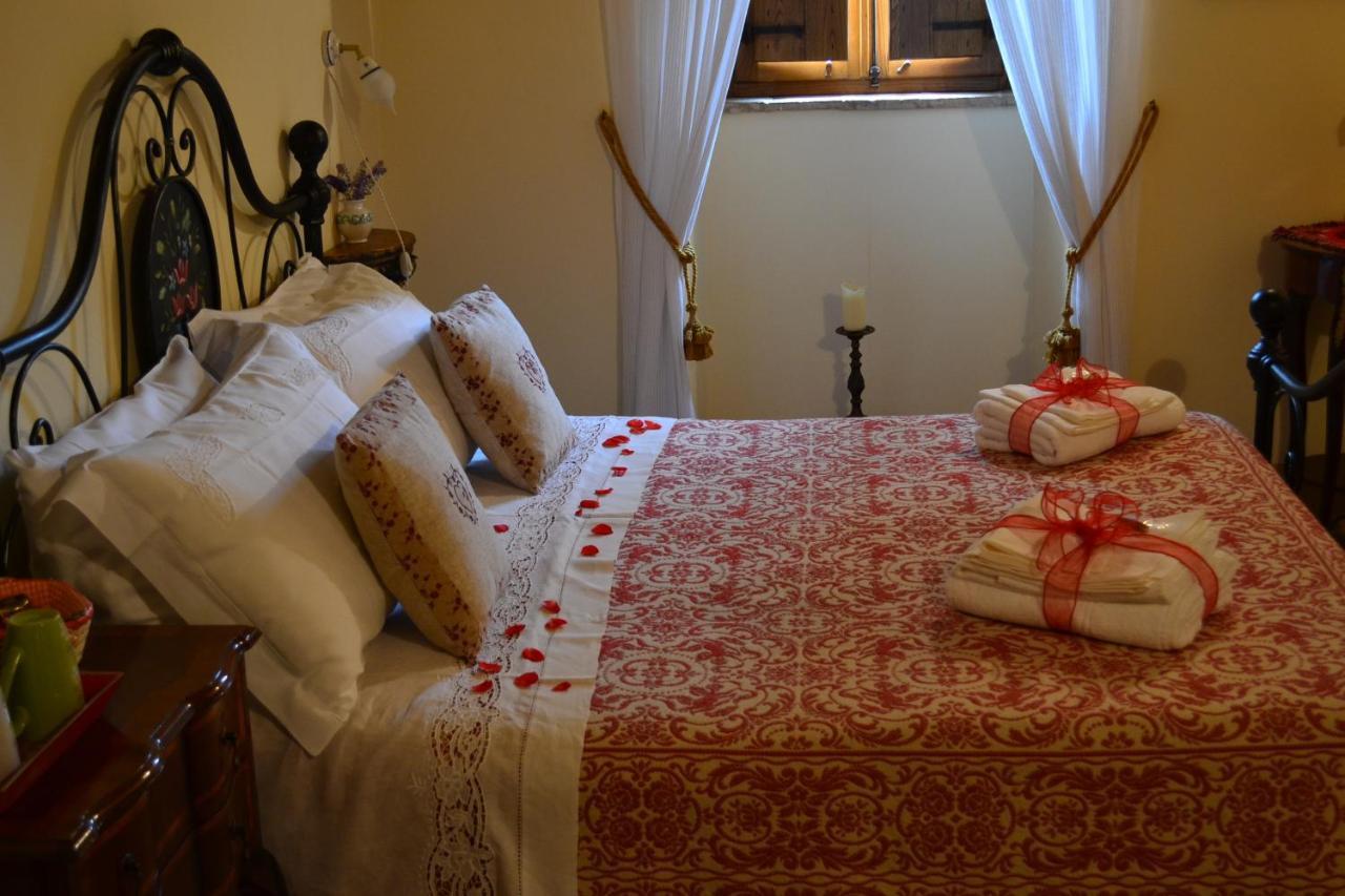 B&B Palazzo La Loggia Barisciano Room photo